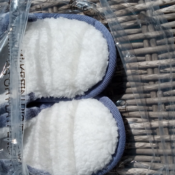 Perfect gift!NWT Vera Bradley Cozy and Soft Polar Bear Sleepers size Large(9/10) - Picture 8 of 8